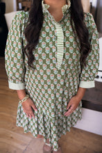 Load image into Gallery viewer, Green Contrast Striped Frilled Collar 3/4 Sleeve Plus Size Floral Dress