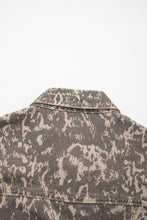 Load image into Gallery viewer, Khaki Abstract Print Long Sleeve Collar Raw Hem Denim Jacket
