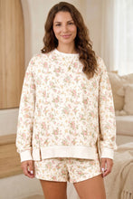 Load image into Gallery viewer, Beige Floral Print Long Sleeve Shift Top Pocketed Shorts 2pcs Set