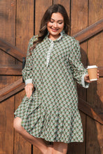 Load image into Gallery viewer, Green Contrast Striped Frilled Collar 3/4 Sleeve Plus Size Floral Dress