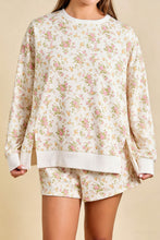 Load image into Gallery viewer, Beige Floral Print Long Sleeve Shift Top Pocketed Shorts 2pcs Set