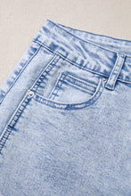Load image into Gallery viewer, Beau Blue Light Washed Pull On Barrel Jeans