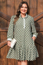 Load image into Gallery viewer, Green Contrast Striped Frilled Collar 3/4 Sleeve Plus Size Floral Dress