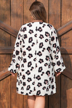 Load image into Gallery viewer, Khaki Leopard Print Contrast V Neck Plus Size Shift Mini Dress