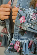 Load image into Gallery viewer, Sky Blue Floral Print Raw Seam Ruffle Hem Denim Jacket