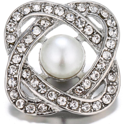 20 MM Silver Tone Knot with Pearl and Rhinestones Snap