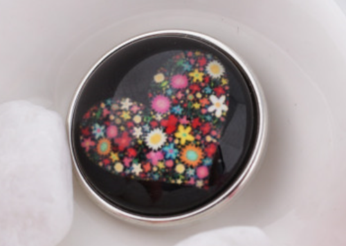 20 MM Floral Shaped Heart Black/Glass
