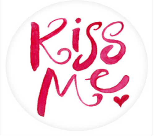 20 MM White Enamel Kiss Me