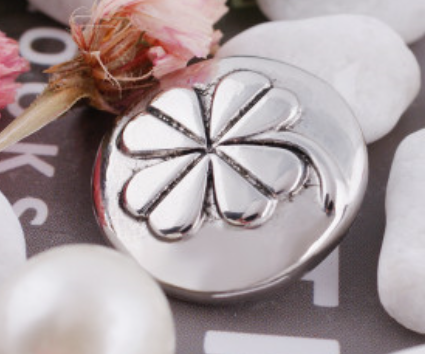 20 MM Silver Antique Silver Plated Clover Snap