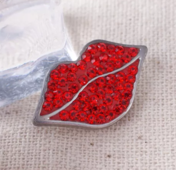 20 MM Chunk Mold Red Rhinestone Lips